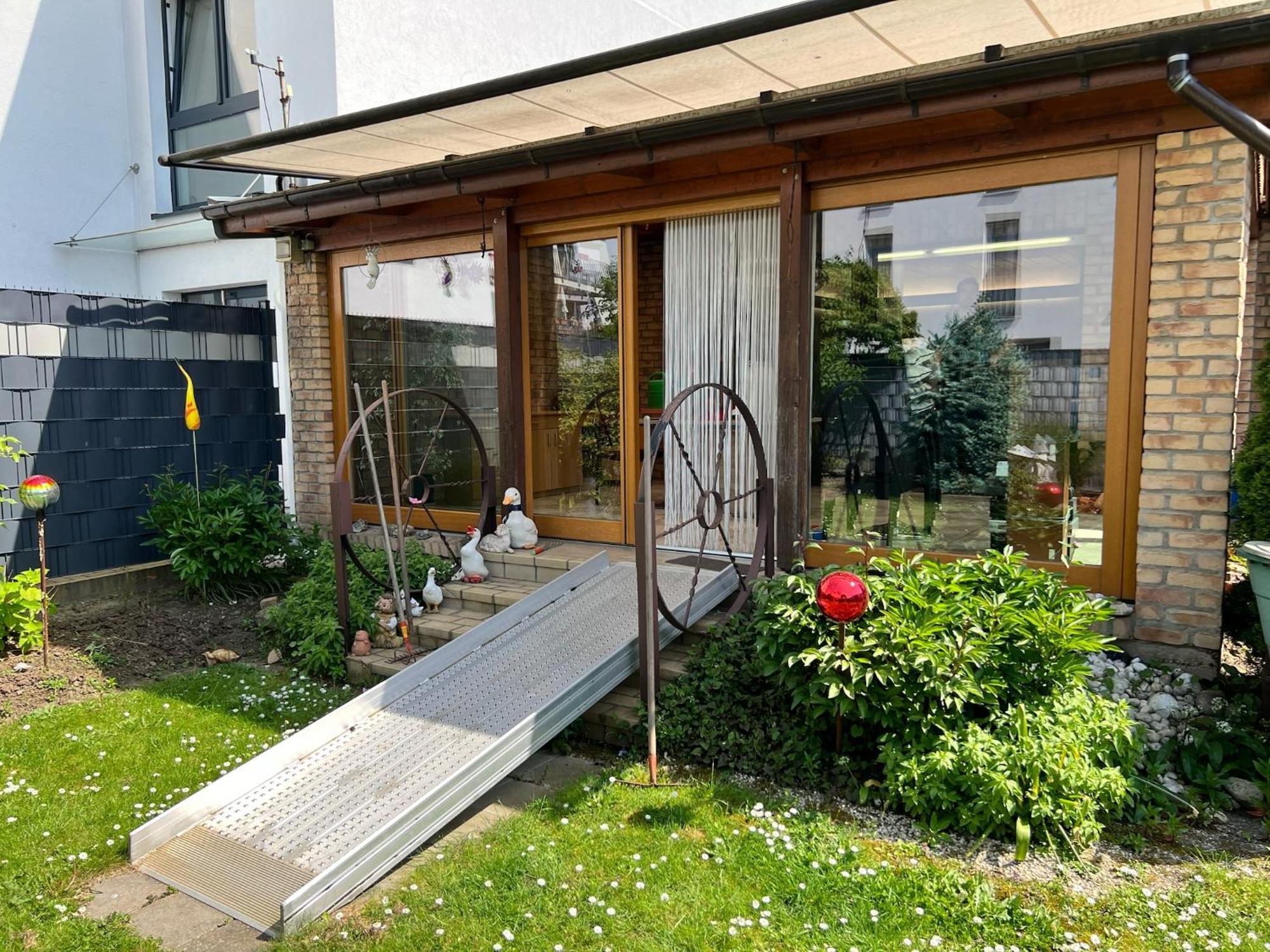 Barrierefreies Ferienhaus Mit Garten Bei Koeln Hürth Exteriér fotografie